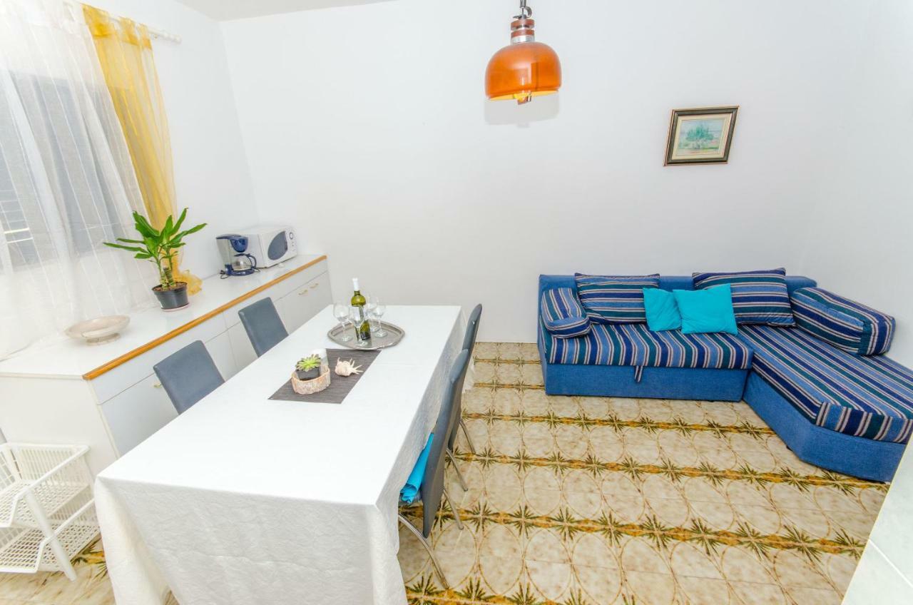 Apartment Apartments Bee Maja Trogir