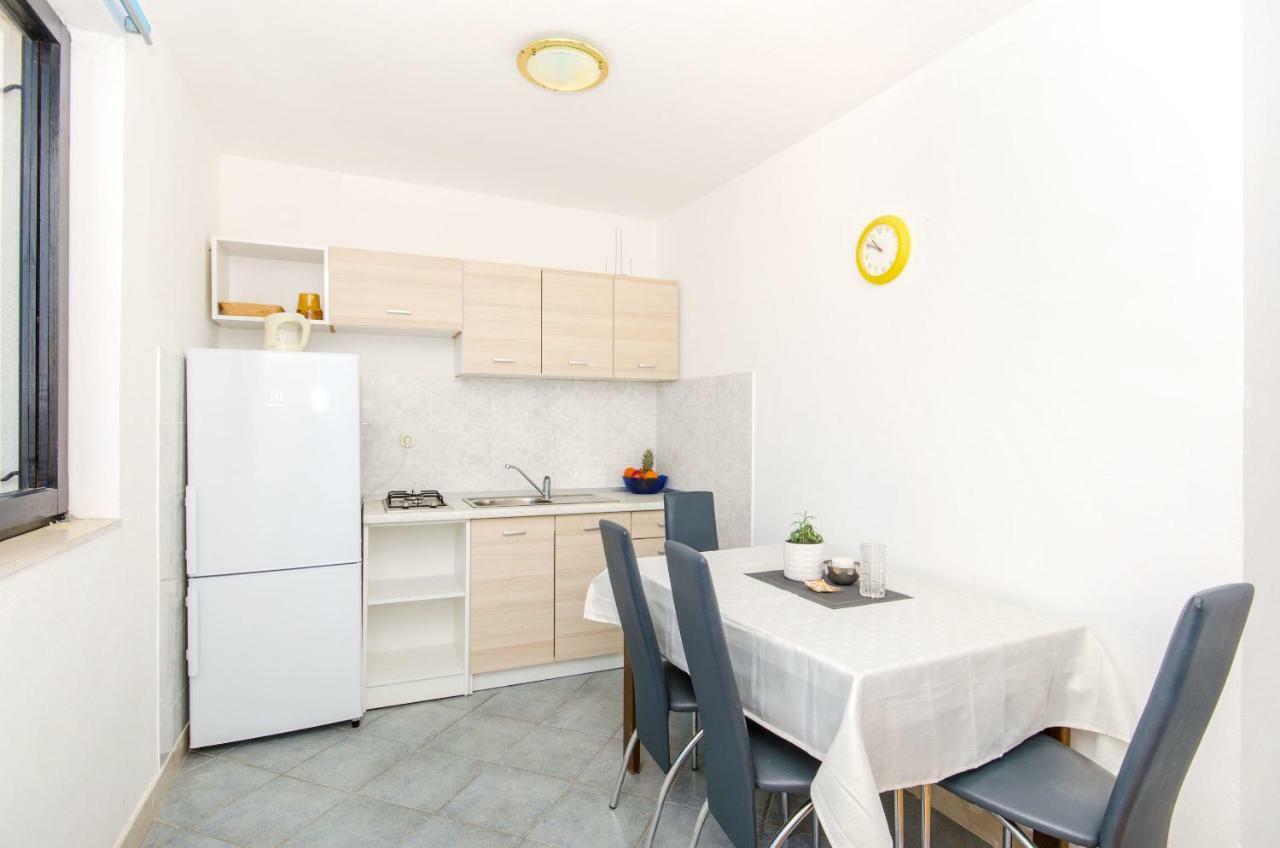 Apartments Bee Maja Apartmán *